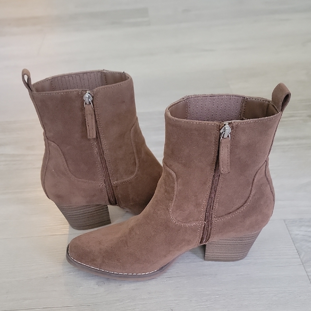 Women's Tan Suede Ankle Boots - Picture 4 of 7